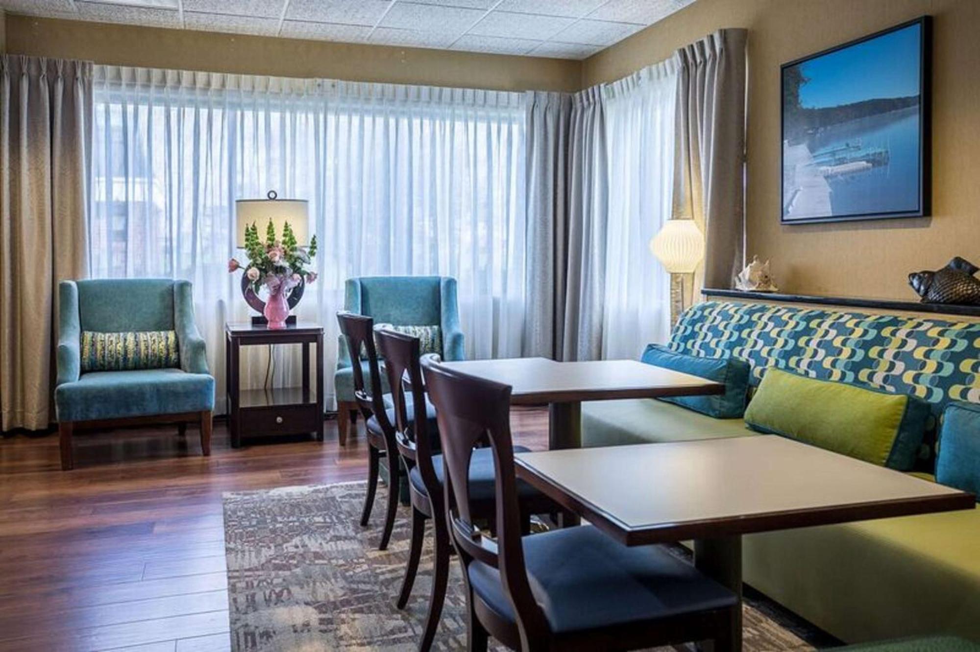 Hampton Inn Somerset Eksteriør billede